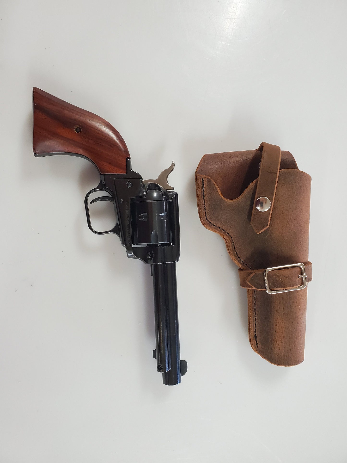 Heritage Rough Rider/Heritage Barkeep Leather Holster